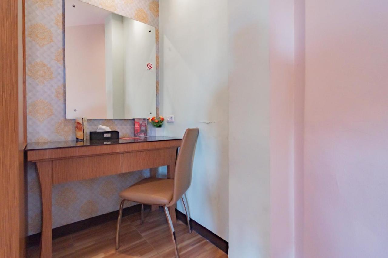 Hotel Reddoorz Premium Near Bandung Station Esterno foto