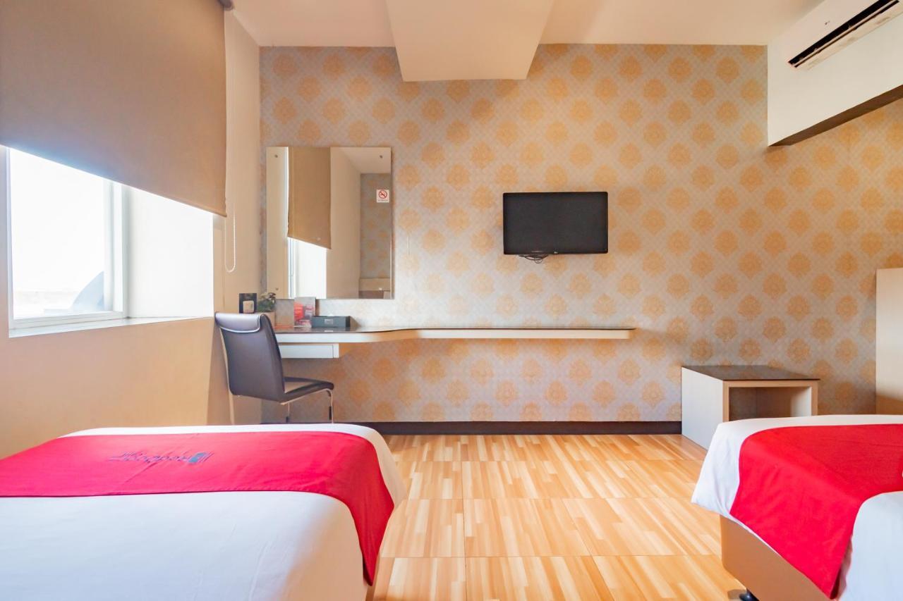Hotel Reddoorz Premium Near Bandung Station Esterno foto